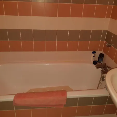 De Benedicte Mouton *