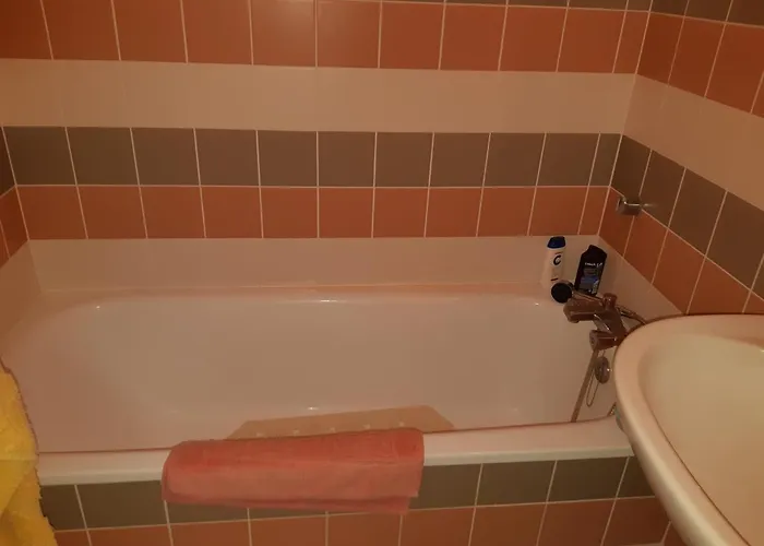 De Benedicte Mouton *